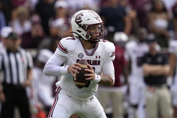 Gamecock hotsell football news